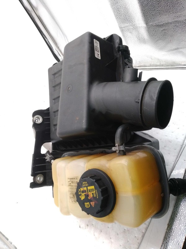 2016 Ford Expedition Air Cleaner Assembly OEM Black 3.5L Turbo 147K Miles