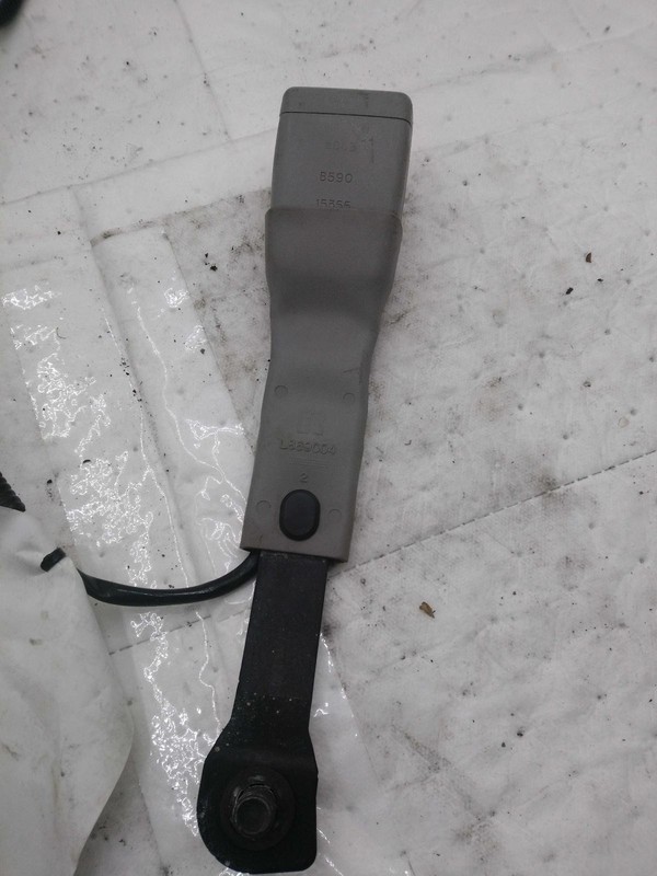2010 Subaru Forester OEM Silver Seat Belt Driver Buckle 83K Miles