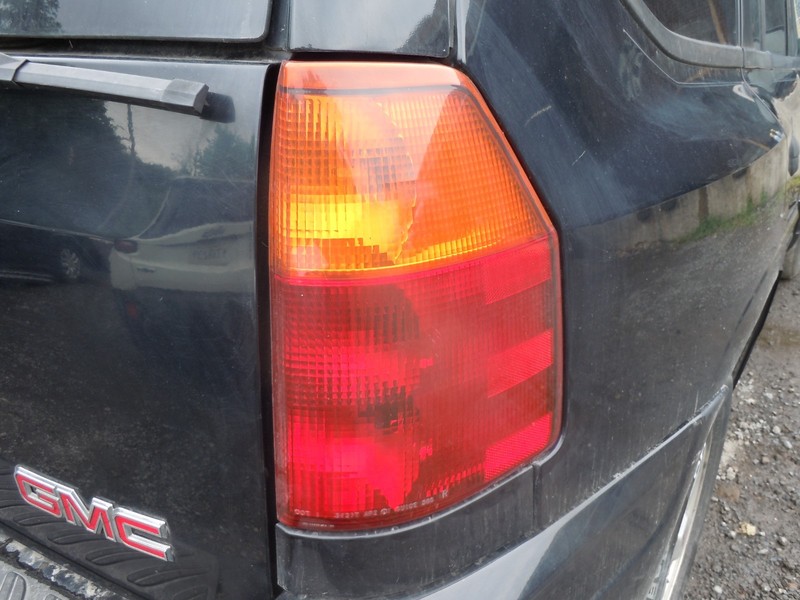 2002-2009 GMC Envoy Tail Light Lamp Passenger Right