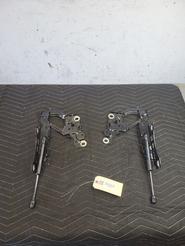 Used Oem BMW Left & Right Hood Hinges & Lift Support 2023-2025 430Xi Gran Coupe