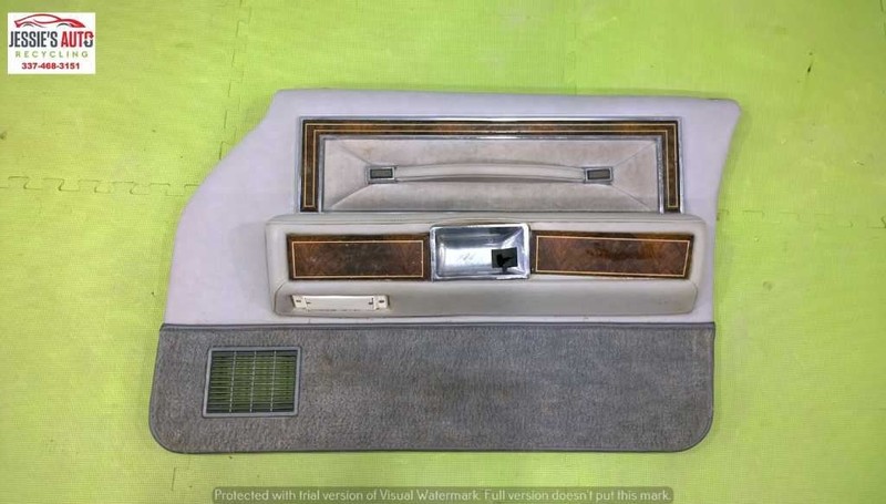 75-79 TOWN CAR CONTINENTAL 351M AT PASSENGER RIGHT FRONT DOOR PANEL 2305-31