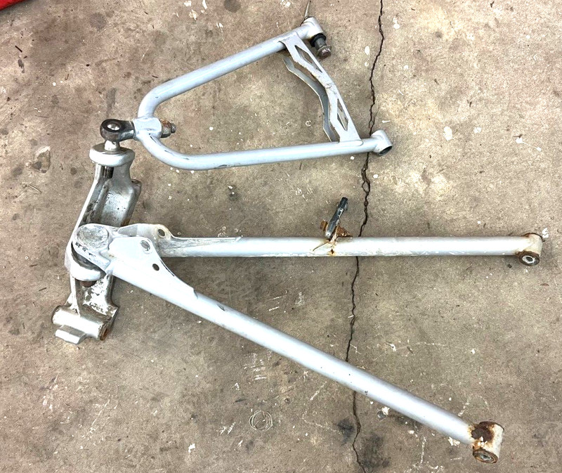 Ski-doo REV XP 600 800 Right Front Lower Upper Control A-Arm 2008+