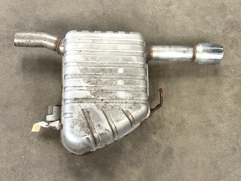 β2016-2020 JAGUAR XF RWD 3.0L REAR LEFT SIDE EXHAUST MUFFLER PIPE OEM LOT2718