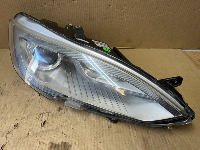✅ 2012-2015 Tesla S Front Right Side Headlight Lamp 6005907-00-D w/scratch
