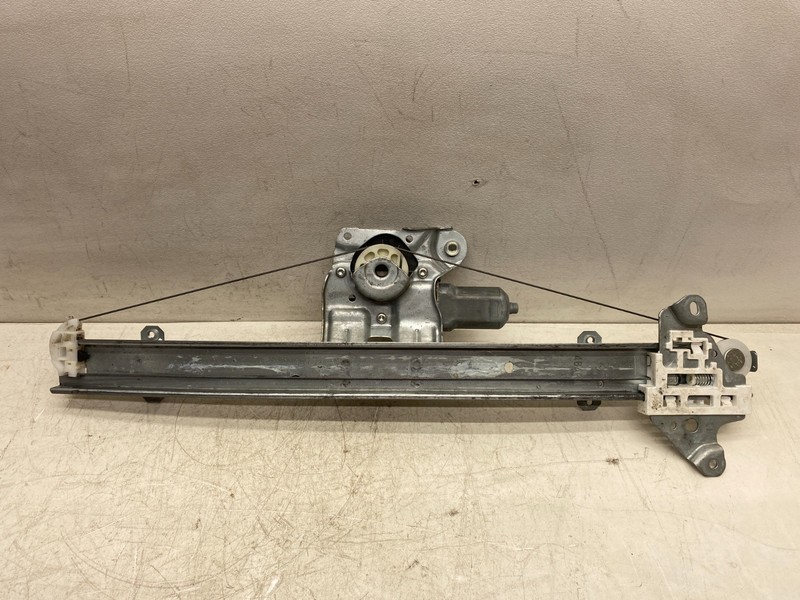 2014-2016 NISSAN ROGUE LEFT DRIVER SIDE FRONT WINDOW MOTOR AND REGULATOR OEM
