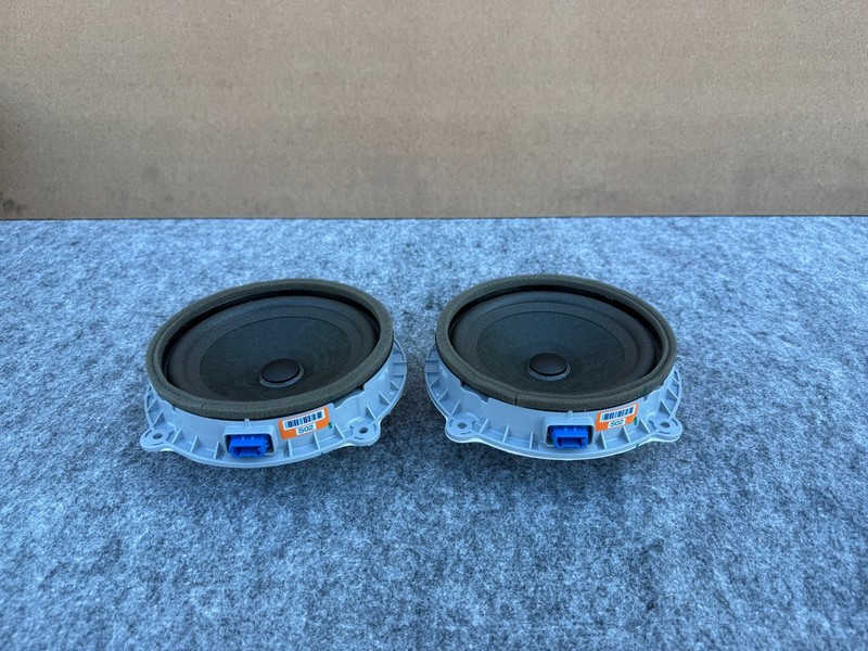 GENESIS GV80 2021-2025 OEM LEFT AND RIGHT DOOR SPEAKER LUXICON (FITS FRONT REAR)