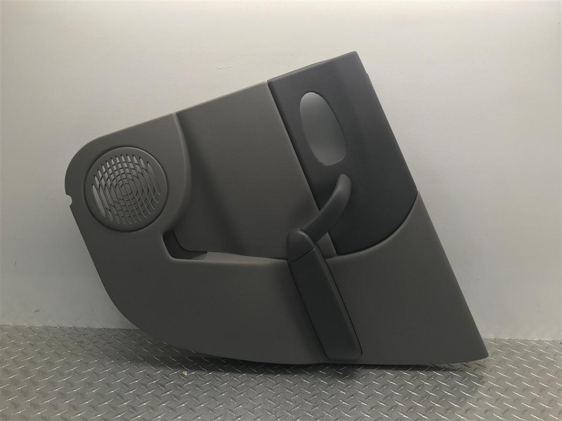 2002-2004 SATURN VUE PASSENGER REAR DOOR TRIM PANEL POWER GRAY OEM