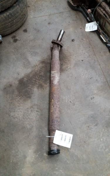 Rear Drive Shaft 4WD Fits 00-05 TAHOE 232414