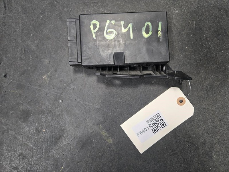 3rd Row Rear Seat Control Module 2017 Cadillac Escalade ESV 23169390 2015 - 2020