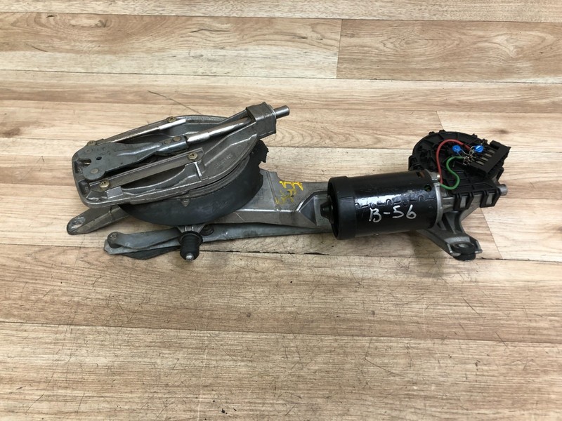 MERCEDES BENZ OEM W210 E320 E430 E55 FRONT WINDSHIELD WIPER WITH MOTOR 98-02