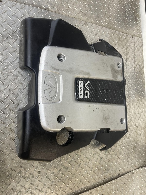 2008 2009 2010 2011 2012 2013 2015 INFINITI G37S Engine Cover OEM