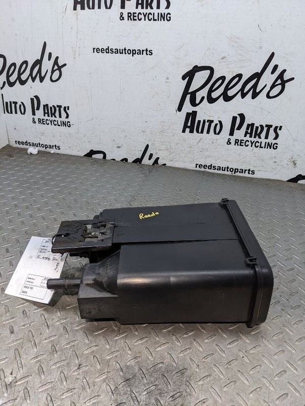 2004-2016 CHEVY/GMC SUBURBAN FUEL EVAPORATOR CHARCOAL VAPOR CANISTER OEM 1179389