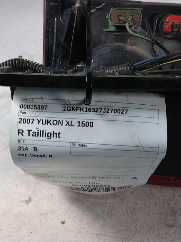 Used Right Tail Light Assembly fits: 2007 Gmc Yukon xl 1500 w/o hybrid option ex