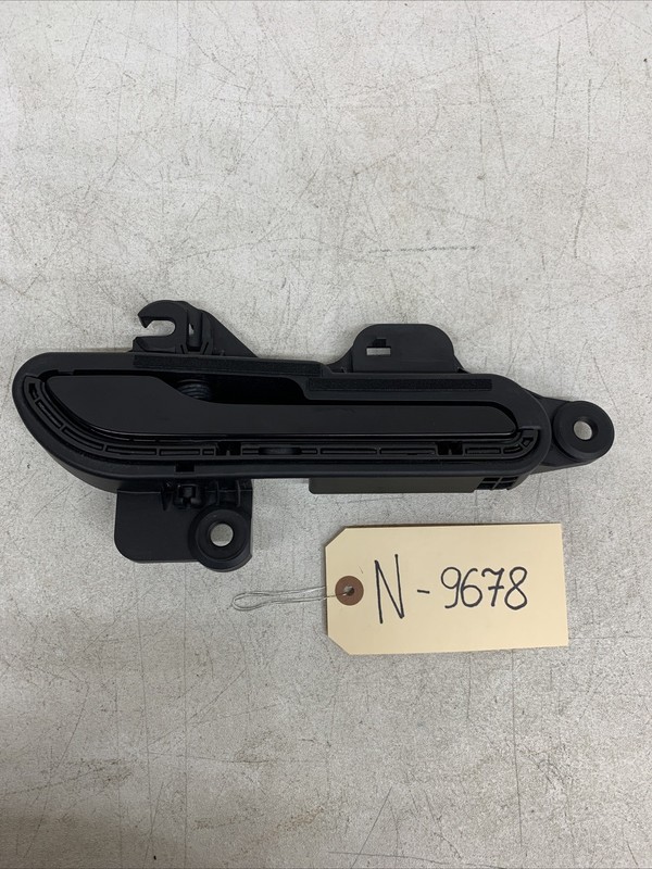 TESLA MODEL Y REAR RIGHT PASSENGER SIDE EXTERIOR DOOR HANDLE 9678 B41
