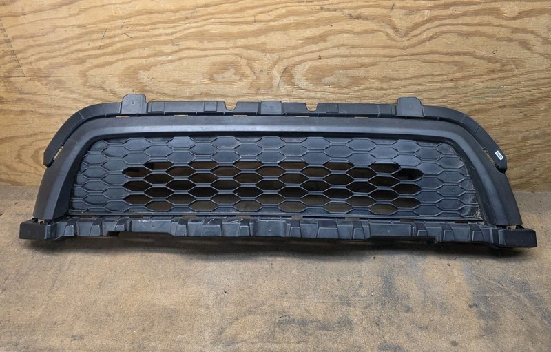 2011 2012 2013 Toyota Matrix Sport Front Bumper Lower Grille 53112-02290 OEM
