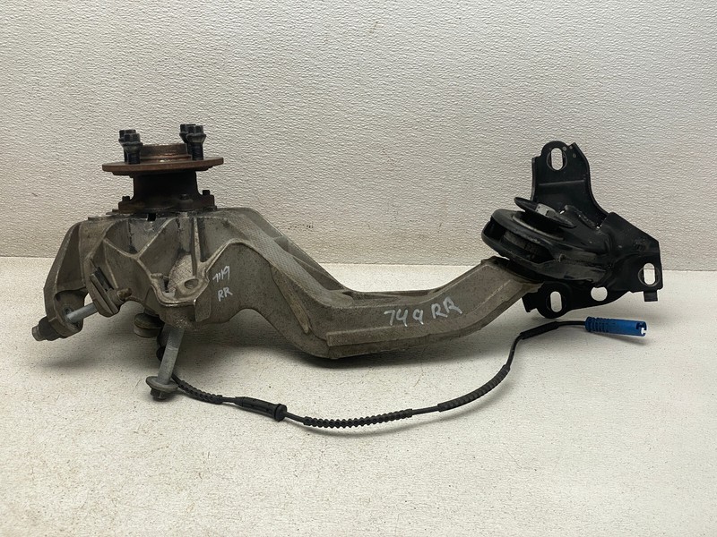 2007-2015 MINI COOPER S REAR RIGHT PASSENGER SIDE SPINDLE KNUCKLE OEM LOT749
