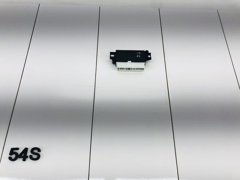 15-16 AUDI A3 QUATTRO REAR PARKING SENSOR ASSIST CONTROL MODULE OEM