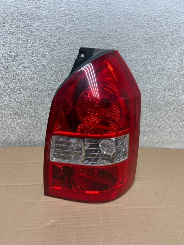 2005 to 2009 Hyundai Tucson Right Passenger Rh Tail Light AA8631 LK