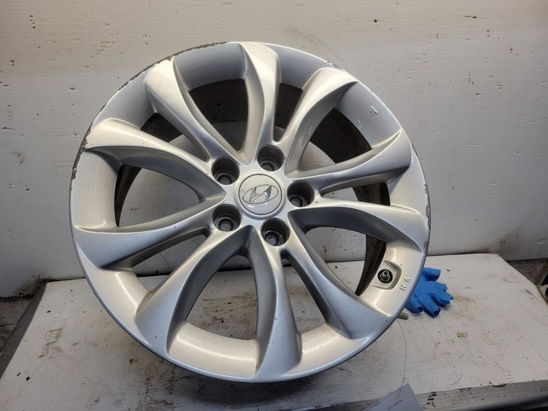 Rim Wheel Sedan 17x7 5 Double Spoke With Fits 12-14 GENESIS 1678109