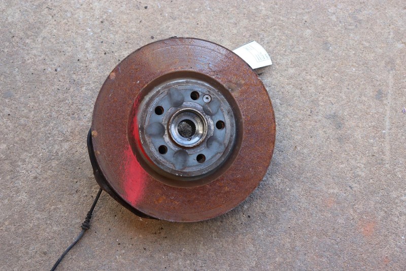 2014-2019 MERCEDES CLA250 C117 AWD FRONT RIGHT SPINDLE KNUCKLE WHEEL HUB OEM