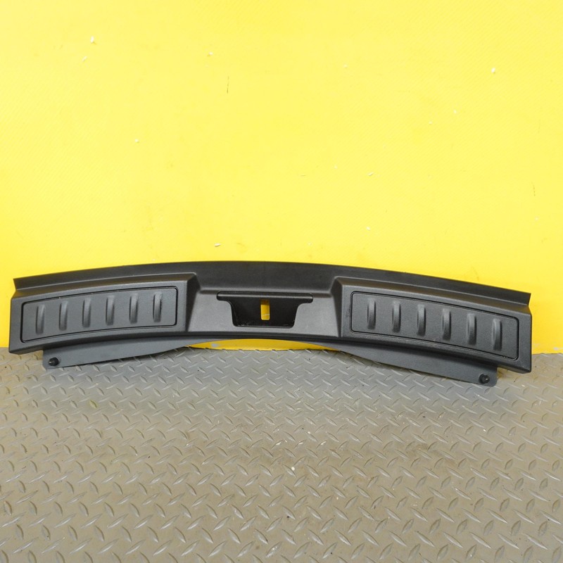 2020-2022 RANGE ROVER EVOQUE LIFTGATE SILL SCUFF TRIM PANEL OEM K8D2113A10AB8PVJ