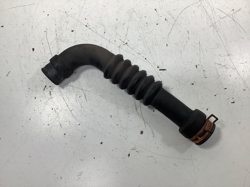 05-010 Honda Odyssey Fuel Filler Neck Tube OEM