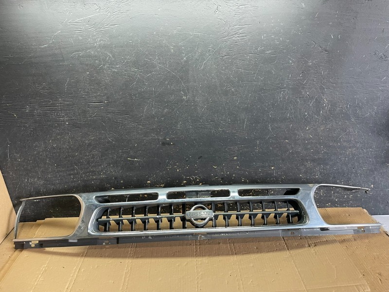 1996 to 1999 Nissan Pathfinder Front Upper Grill Grille OEM AA8841 DG