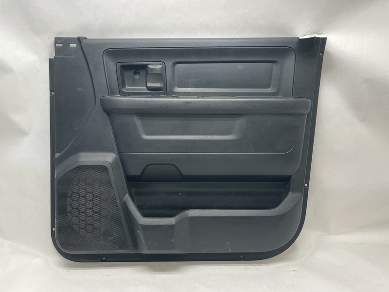 2016 DODGE RAM 2500 3500 FRONT RH PASSENGER DOOR TRIM PANEL BLACK BROKEN CLIPS