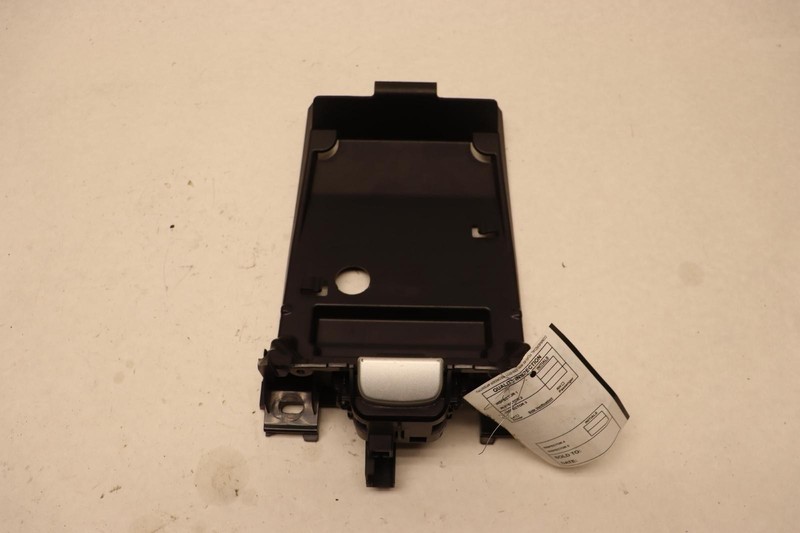 2005-2006 MERCEDES SLK55 AMG SLK350 R171 CENTER CONSOLE LATCH BRAKCET OEM