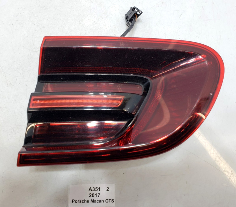 ✅ 15-18 OEM Porsche Macan GTS 95B Rear Right Passenger Inner Tail Light Lamp 34k