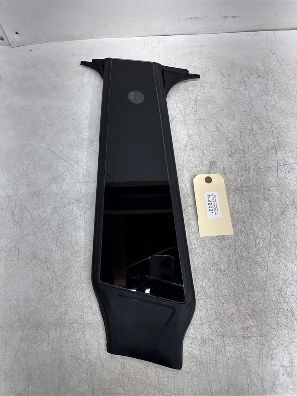 20-22 Tesla Model Y Exterior Right B-Pillar with Camera 1506886-00-E 49031 B100