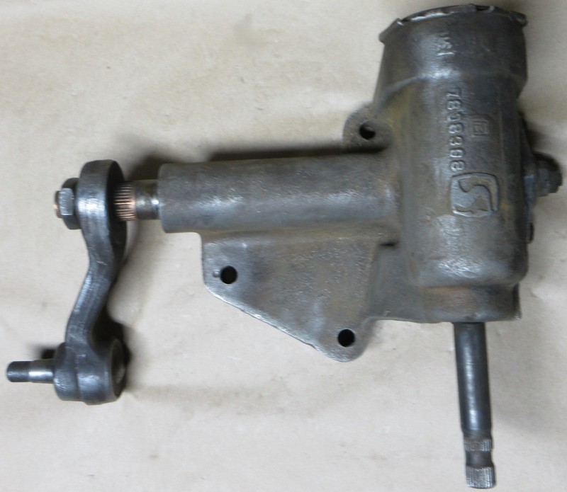 USED OEM GM CHEVROLET SAGINAW MANUAL STEERING GEAR BOX 7838398
