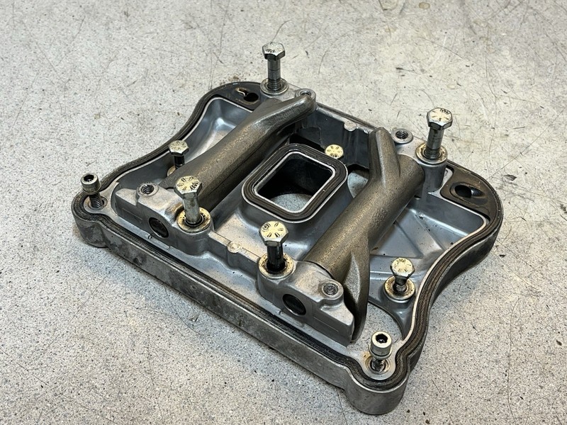 96 Harley Davidson XL 1200 Sportster Engine Front Cylinder Rocker Box XL1200