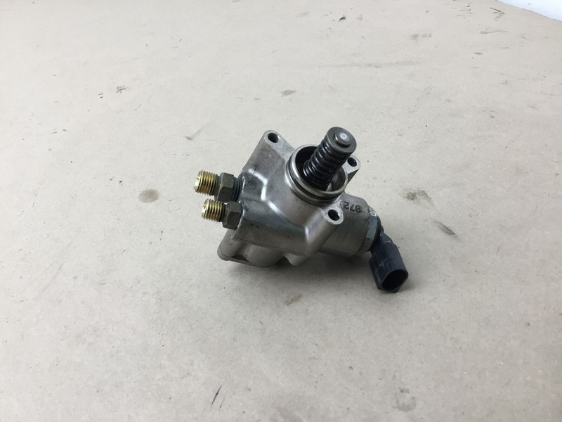 Audi R8 2011 4.2L High Pressure Fuel Pump 08-12 :O