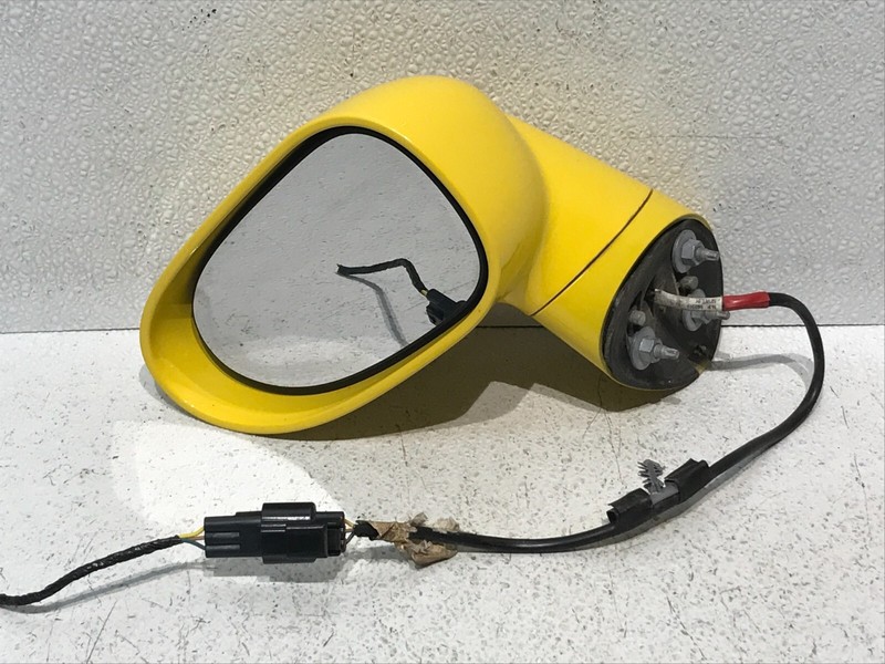 06-09 Pontiac Solstice Front Left Driver Side Door View Mirror Power OEM Yellow