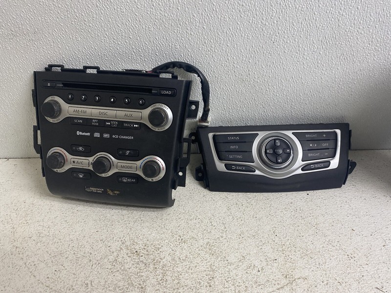 2009 Nissan Murano Heater A/C Radio Stereo Climate Control Bezel Hood Trim Cover