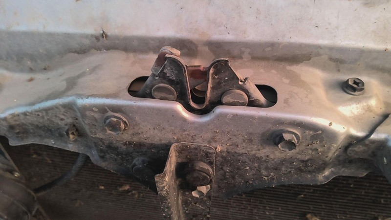 Hood Latch TOYOTA TUNDRA 07 08 09 10 11 12 13