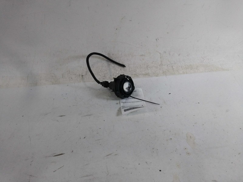 2015 Chevrolet Camaro Right Silver Fog Light Assembly OEM 22830038 85K Miles