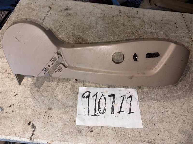 2006-11 Cadillac DTS Front Right Passenger Seat Cushion Side Shield OEM