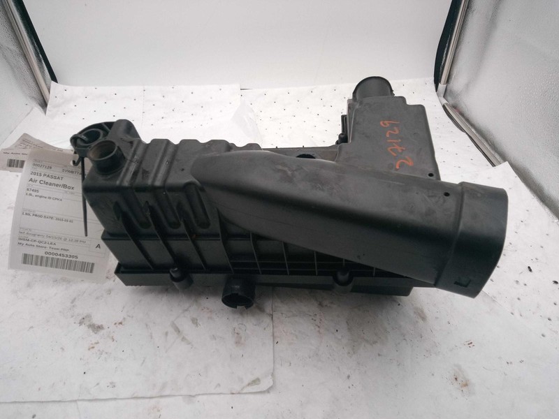 2015 Volkswagen Passat Air Cleaner Assembly OEM Grey 1.80L 144K Miles