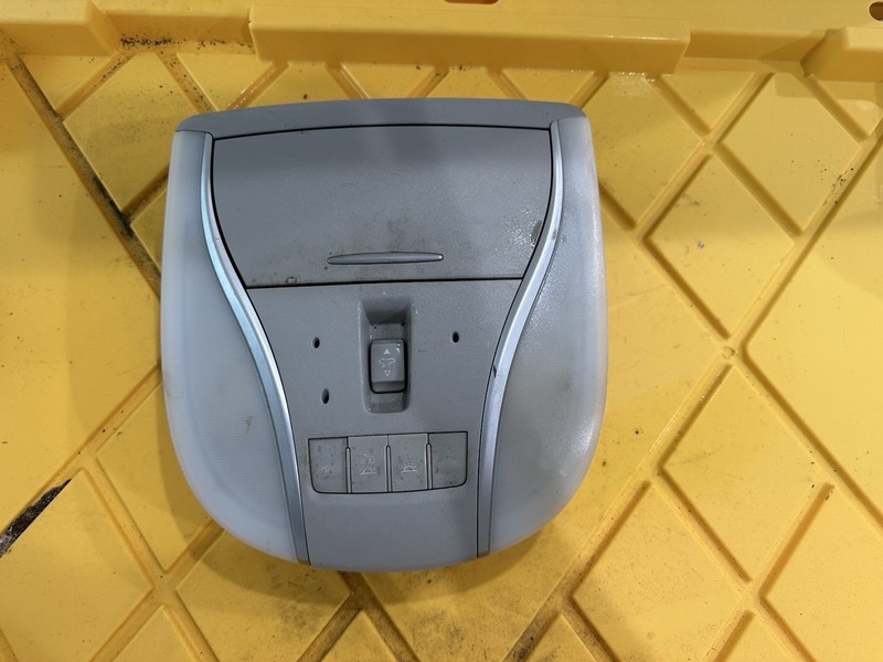 2011 - 2012 INFINITI M35h M37 M56 OVERHEAD ROOF DOME MAP LIGHT LAMP OEM