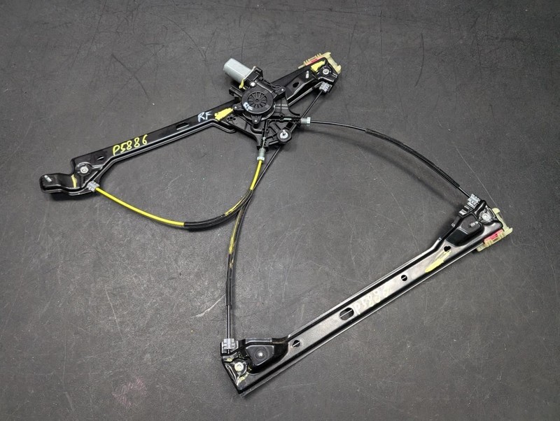 Front Right Door Window Regulator w/ Motor 2023 Chevrolet Traverse 2018 - 2024