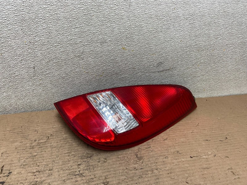 2002 to 2004 Suzuki Aerio Wagon Right Passenger RH Tail Light AA9751 LK