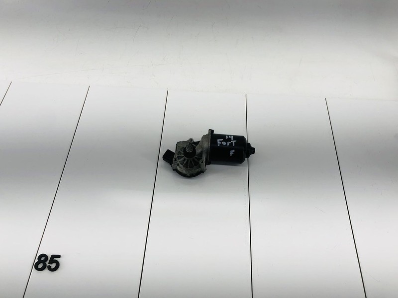 14-18 KIA FORTE FRONT WINDSHIELD WIPER WASHER TRANSMISSION MOTOR OEM