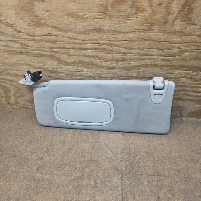 2019 2020 2021 2022 JEEP CHEROKEE Driver Left Sun Visor OEM