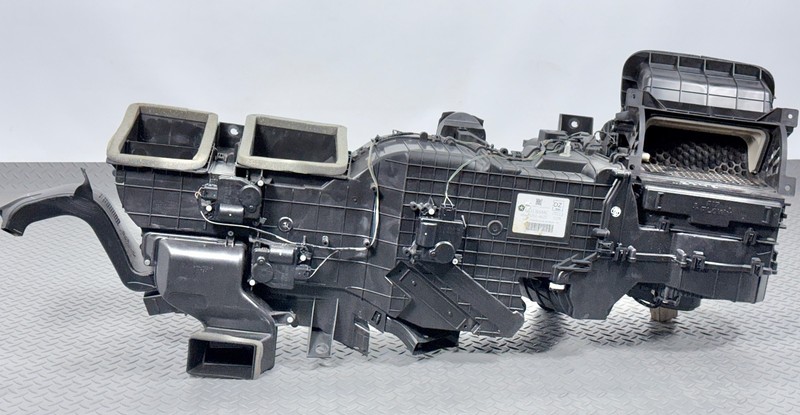 ✅ 13-24 RAM 1500-3500 Clas OEM A/C HVAC HEATER BLOWER MOTOR HOUSING BOX CORE 67K