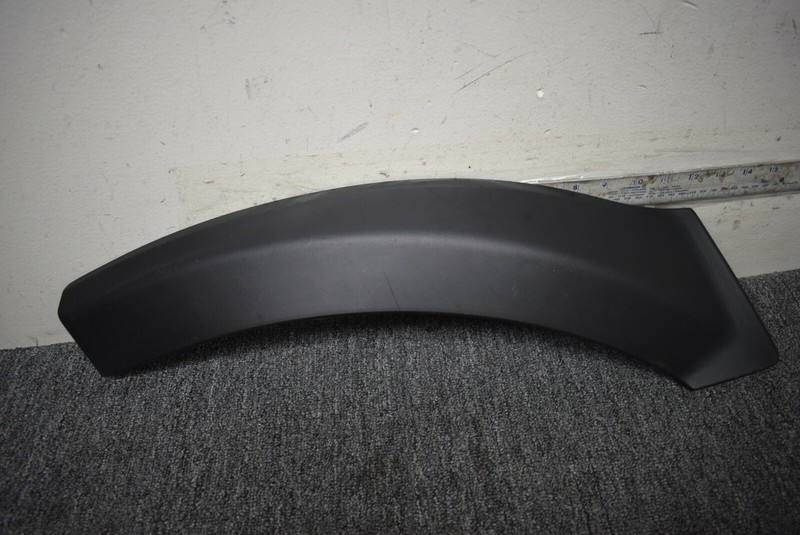 2018-2019 RANGE ROVER VELAR L560 QUARTER WHEEL ARCH FLARE MOLDING FACTORY OEM