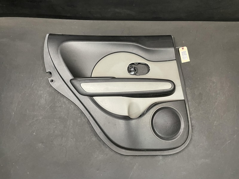 Rear Left Door Trim Panel 2017 Kia Soul 83301-B2520 2014 2015 2016 2018 2019