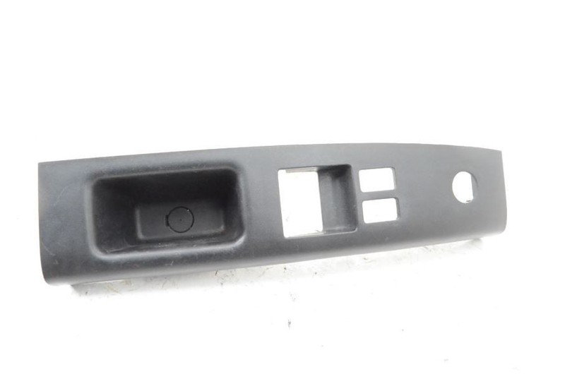 2003-2005 Nissan 350z Coupe VQ35DE Driver Left Front Door Window Switch Bezel