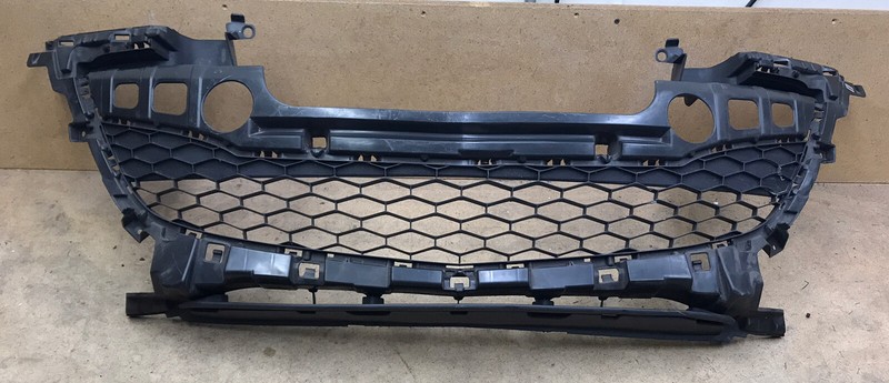 2012 2013 MAZDA 3 FRONT BUMPERGRILLE OEM BGV4501T1B